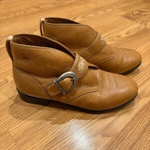 Ariat Juliet Strap and Buckle‎ Tan / Light Brown Leather Ankle Boots Sz 6.5 M